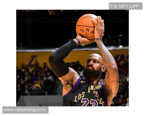 湖人逆转太阳获胜，詹姆斯砍下三双壮举再次证明实力